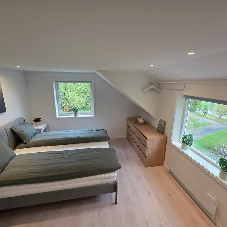 Apartment Family For 9, Sunnmore Alps, Fjord,