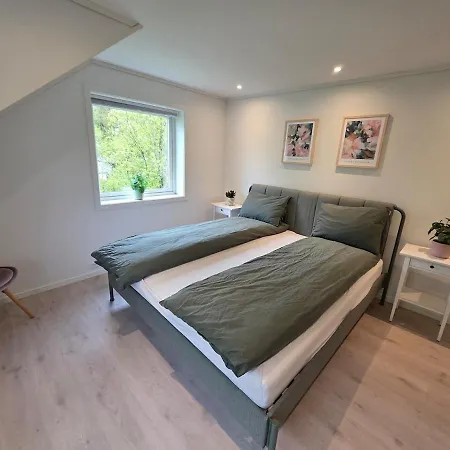 Apartment Family For 9, Sunnmore Alps, Fjord,